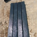 Palisada łupana  Obrzeże Wapienne Kadappa Black Limestone 100x10x10 cm 2 .webp