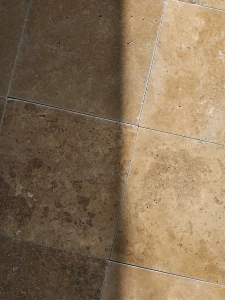 Trawertyn Noce CC Niewypełniony Szlif Bębnowany 20,3x20,3x1,2 cm