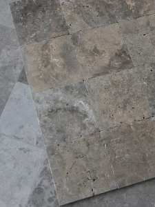 Trawertyn Silver Premium Niewypełniony Bębnowany Szlif 20,3x20,3x1,2 cm