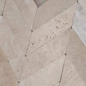 Trawertyn Light Bębnowany 7,5x30,5 10mm Chevron