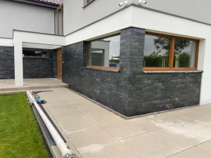Kamień elewacyjny-dekoracyjny Łupek Black Slate Naturalny 30x60x1 cm