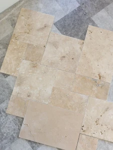 Trawertyn 12mm Light Com Bębnowany French Pattern 1kpl=0,742m2 | Komplet Rzymski