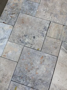 Trawertyn Ash Argent Antykowany Bębnowany 3 cm | 1kpl=0,742m2 | Komplet Rzymski