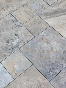 Trawertyn Ash Argent Antykowany Bębnowany 3 cm | 1kpl=0,742m2 | Komplet Rzymski