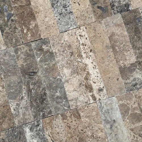 Kamień dekoracyjny trawertyn Ash bębnowany 7,5x30,5x1 cm